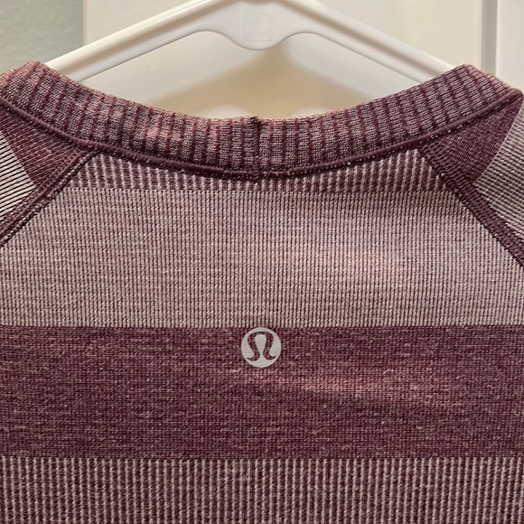 Lululemon Like New, Barely Worn, Swiftly Tech Short Sleeve Shirt - Picture 5 of 5